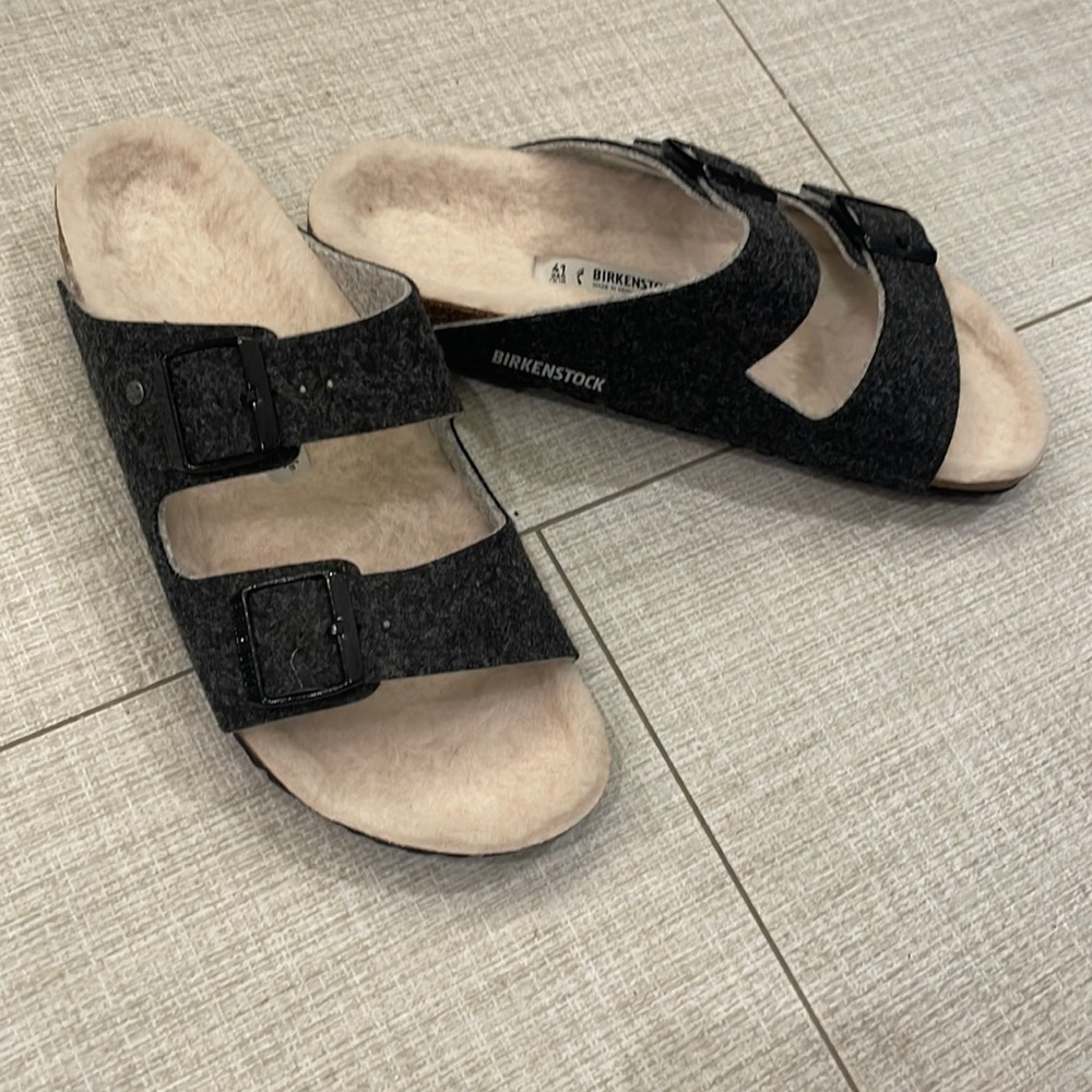 New without box Birkenstock slipper sandals
